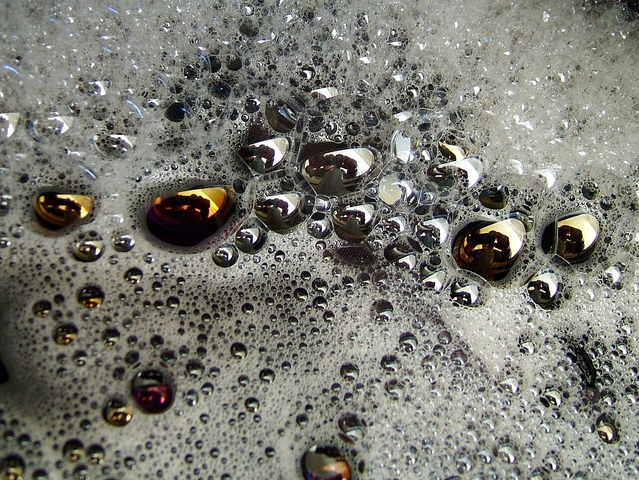 Soft cleansing foam and suds